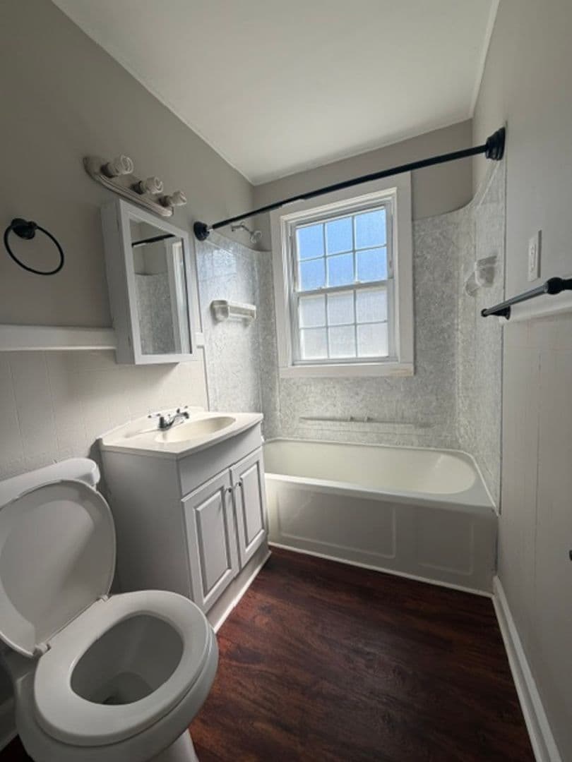 Augusta Apartment: 112 Eastern Ave
