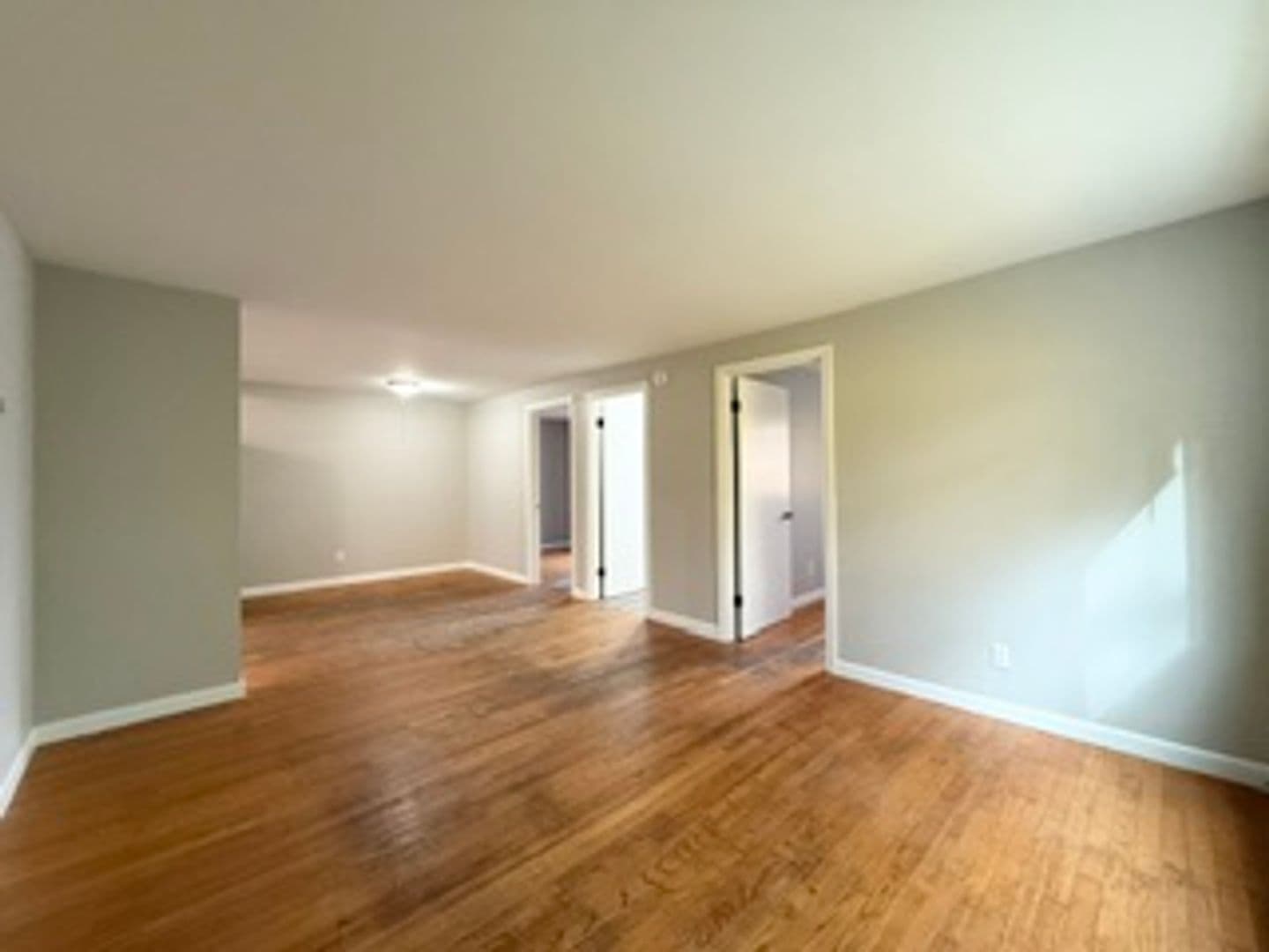 Gardiner Apartment: 61 Pleasant St