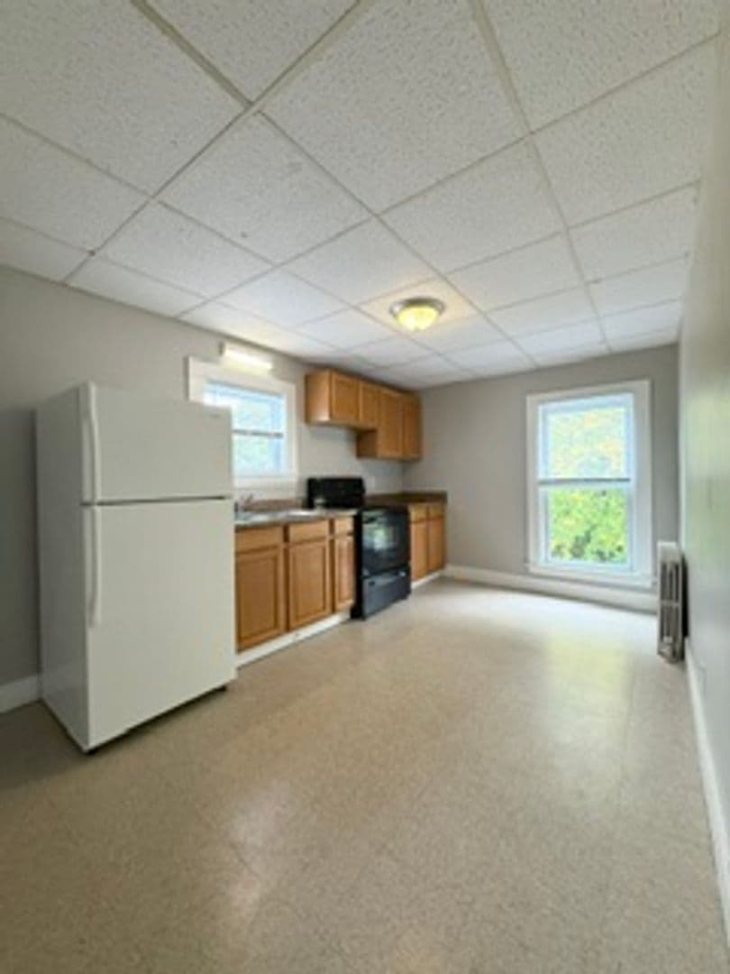 Augusta Apartment: 12 Noyes St
