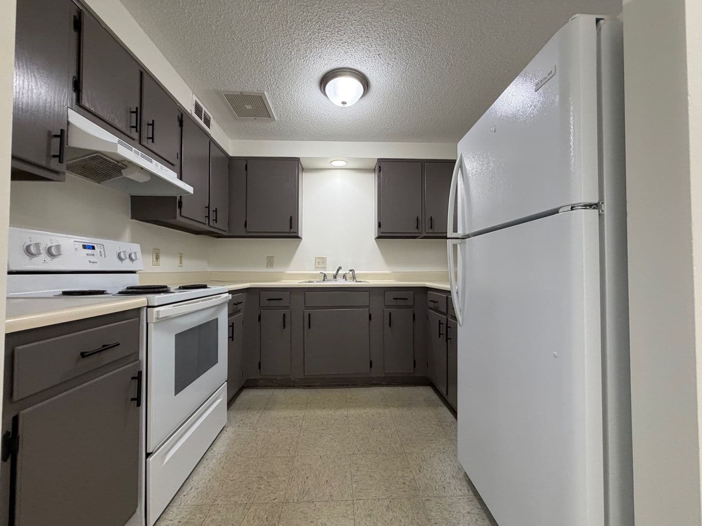 Monmouth Apartment: 293 Blue Road
