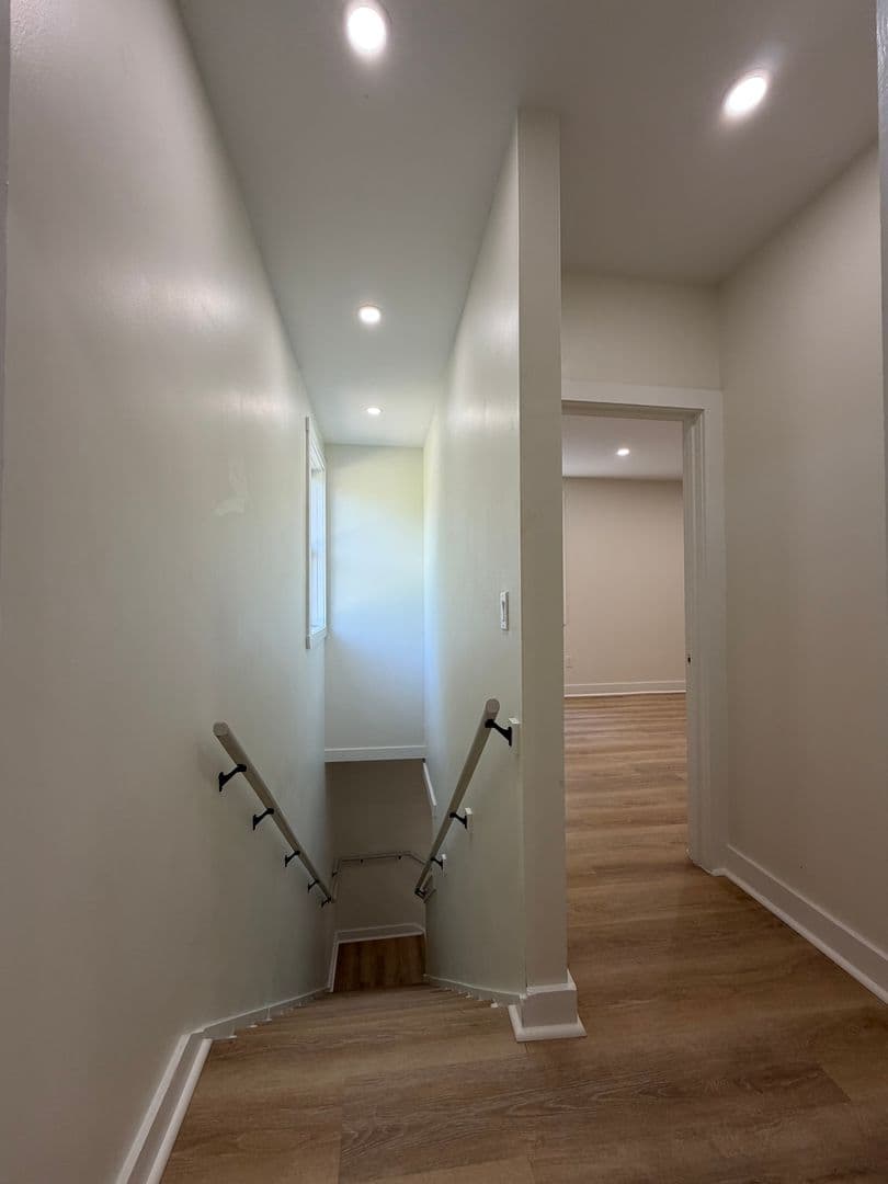 Gardiner Apartment: 41 Highland Ave