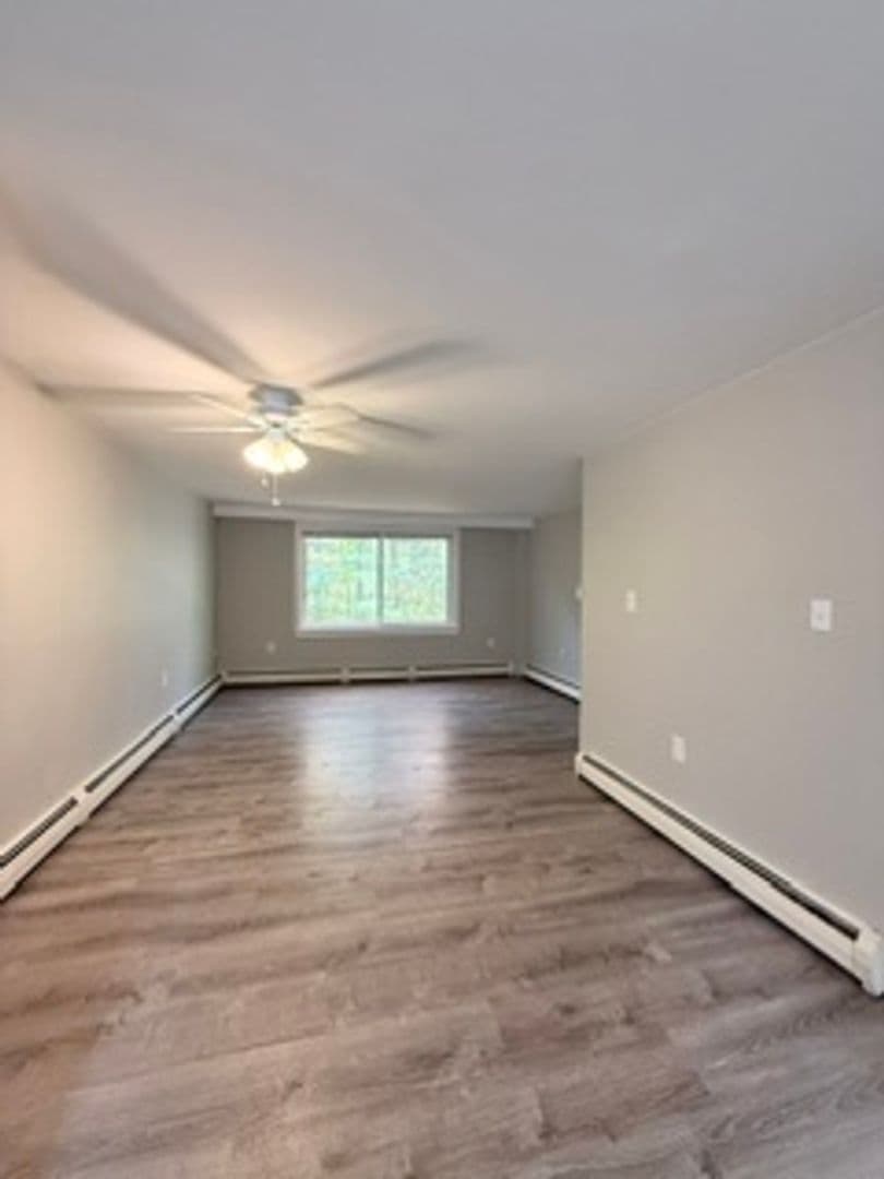 Monmouth Apartment: 293 Blue Road
