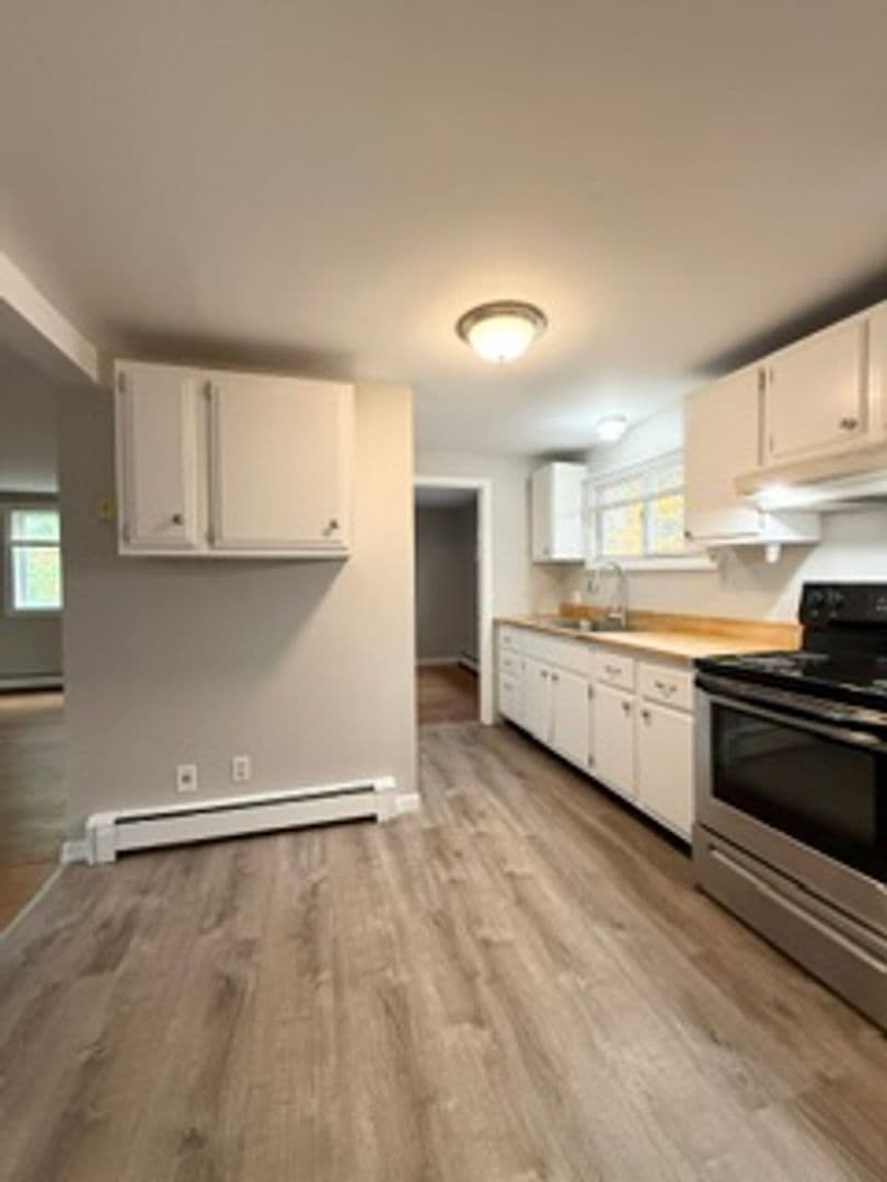 Gardiner Apartment: 61 Pleasant St