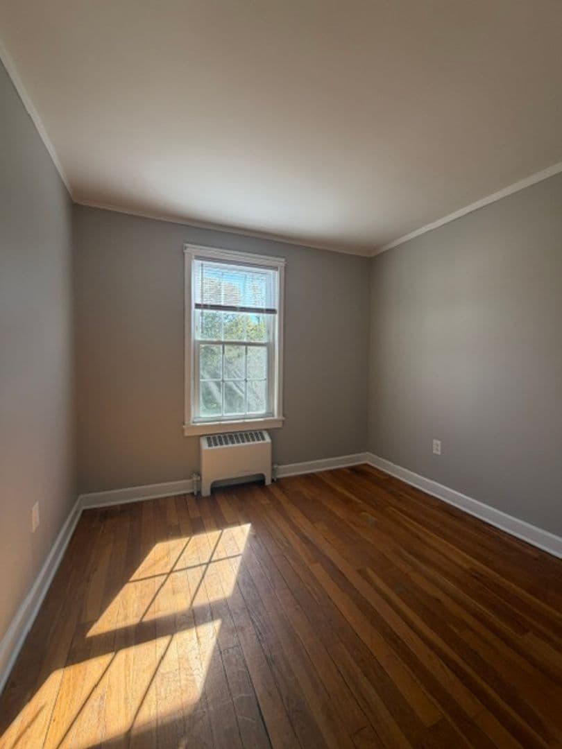 Augusta Apartment: 112 Eastern Ave