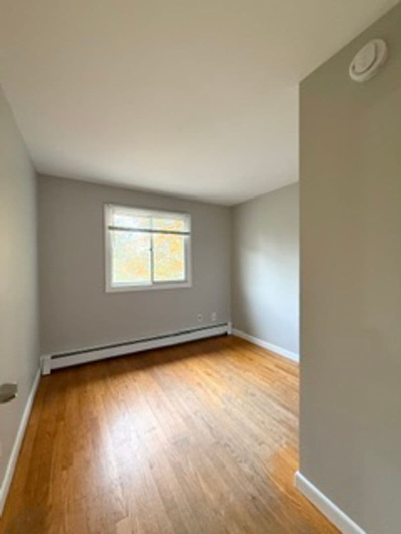 Gardiner Apartment: 61 Pleasant St