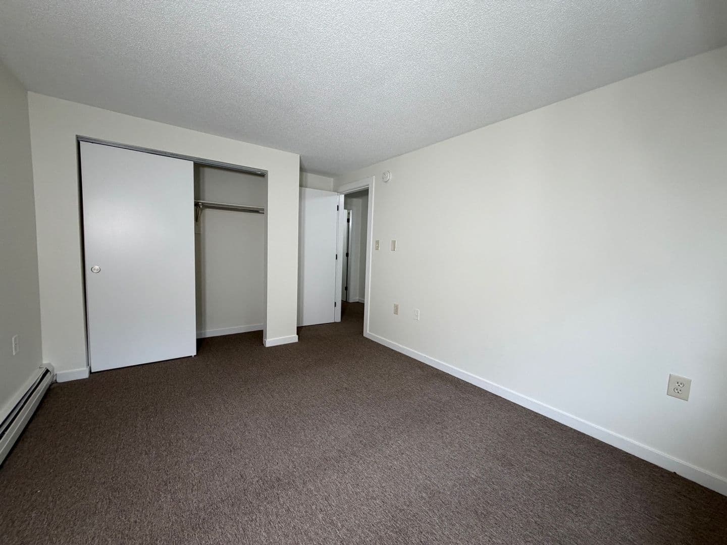 Monmouth Apartment: 293 Blue Road
