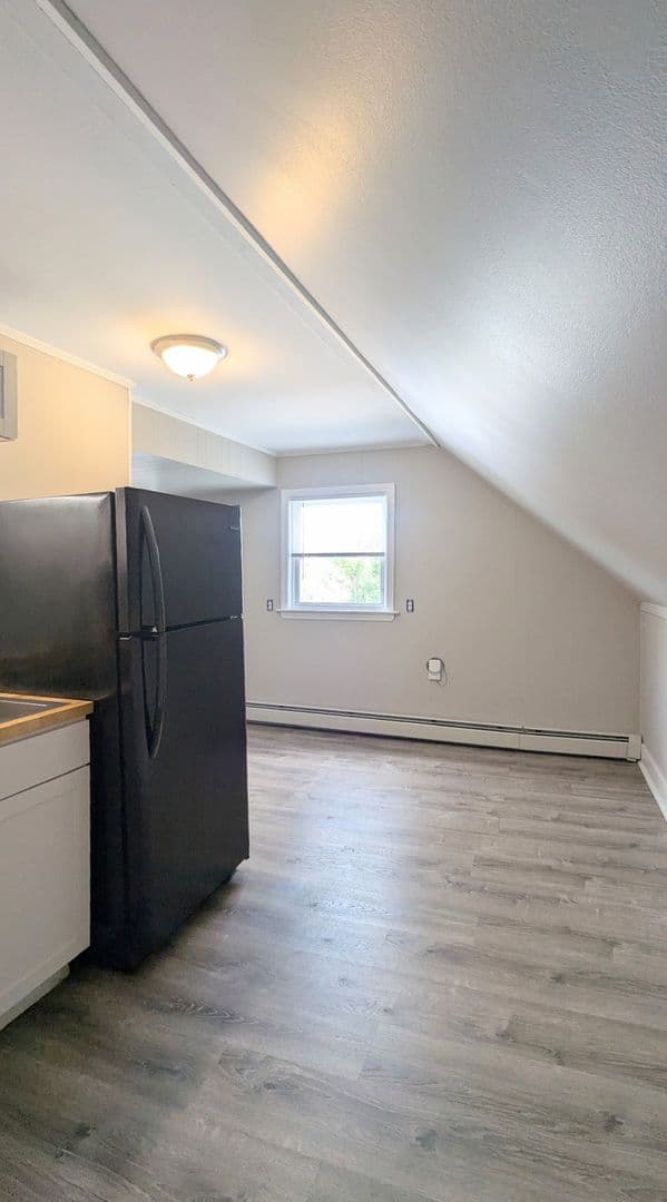 Skowhegan Apartment: 14 Cedar St