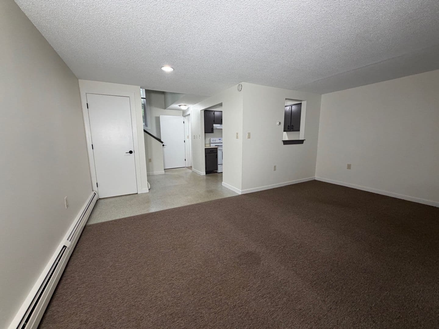 Monmouth Apartment: 293 Blue Road