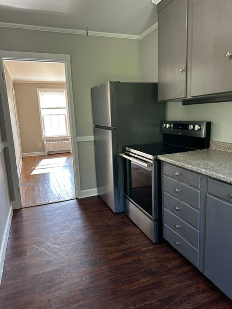 Augusta Apartment: 112 Eastern Ave