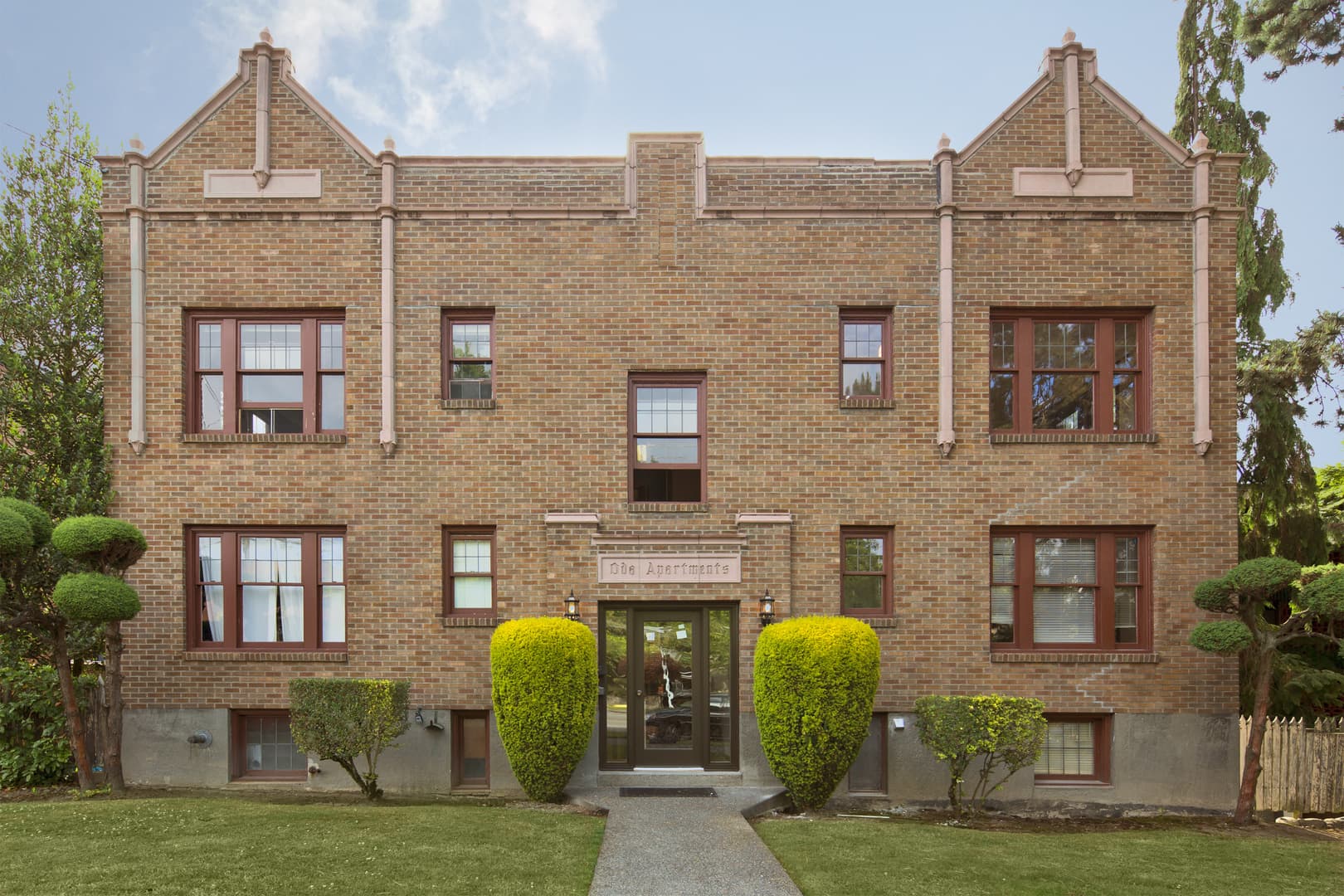 Seattle Apartment: 1624 41st Avenue East