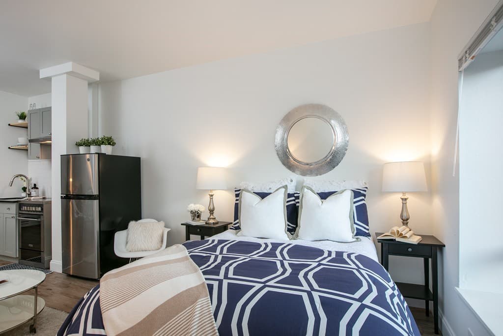 Seattle Apartment: 315 Maynard Ave S