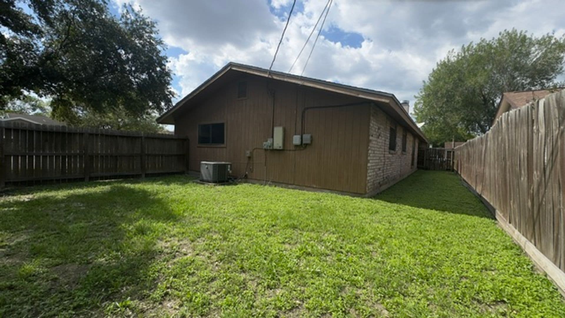 Corpus Christi House: 4002 Brownwood Circle