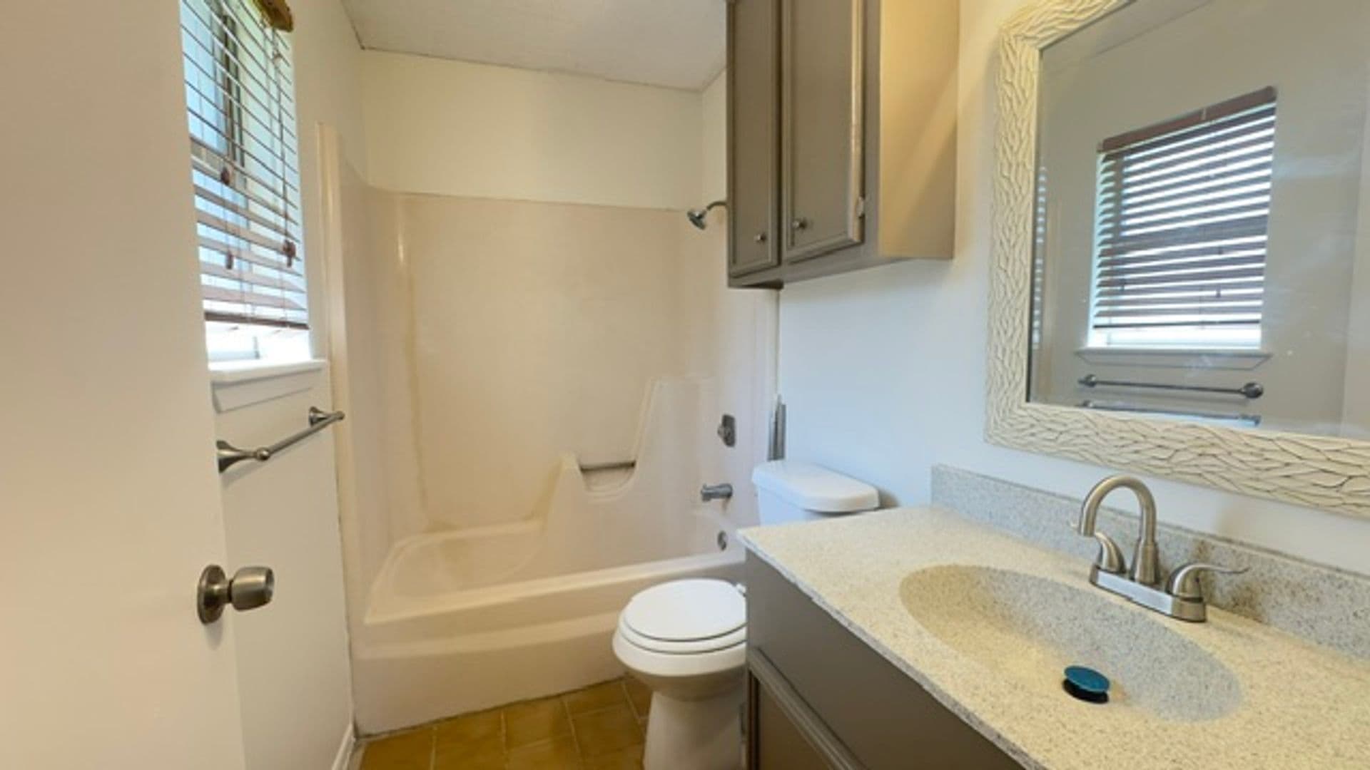Corpus Christi House: 4002 Brownwood Circle
