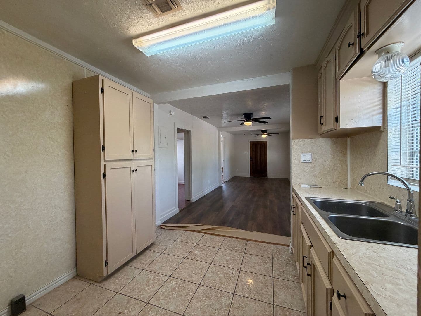 Corpus Christi House: 200 Clemmer Street Unit A