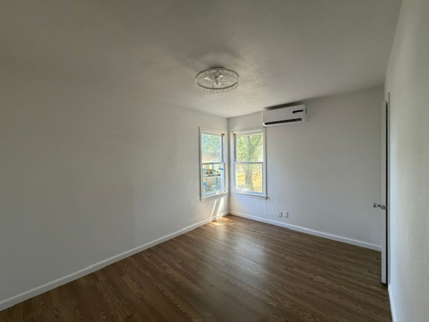 Corpus Christi House: 1701 Islla Drive