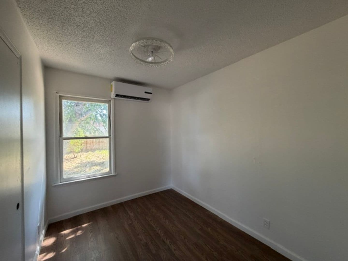 Corpus Christi House: 1701 Islla Drive