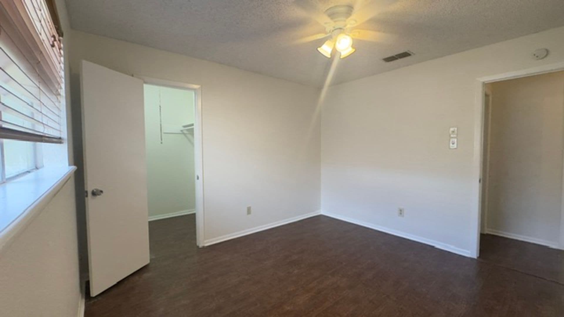 Corpus Christi House: 4002 Brownwood Circle