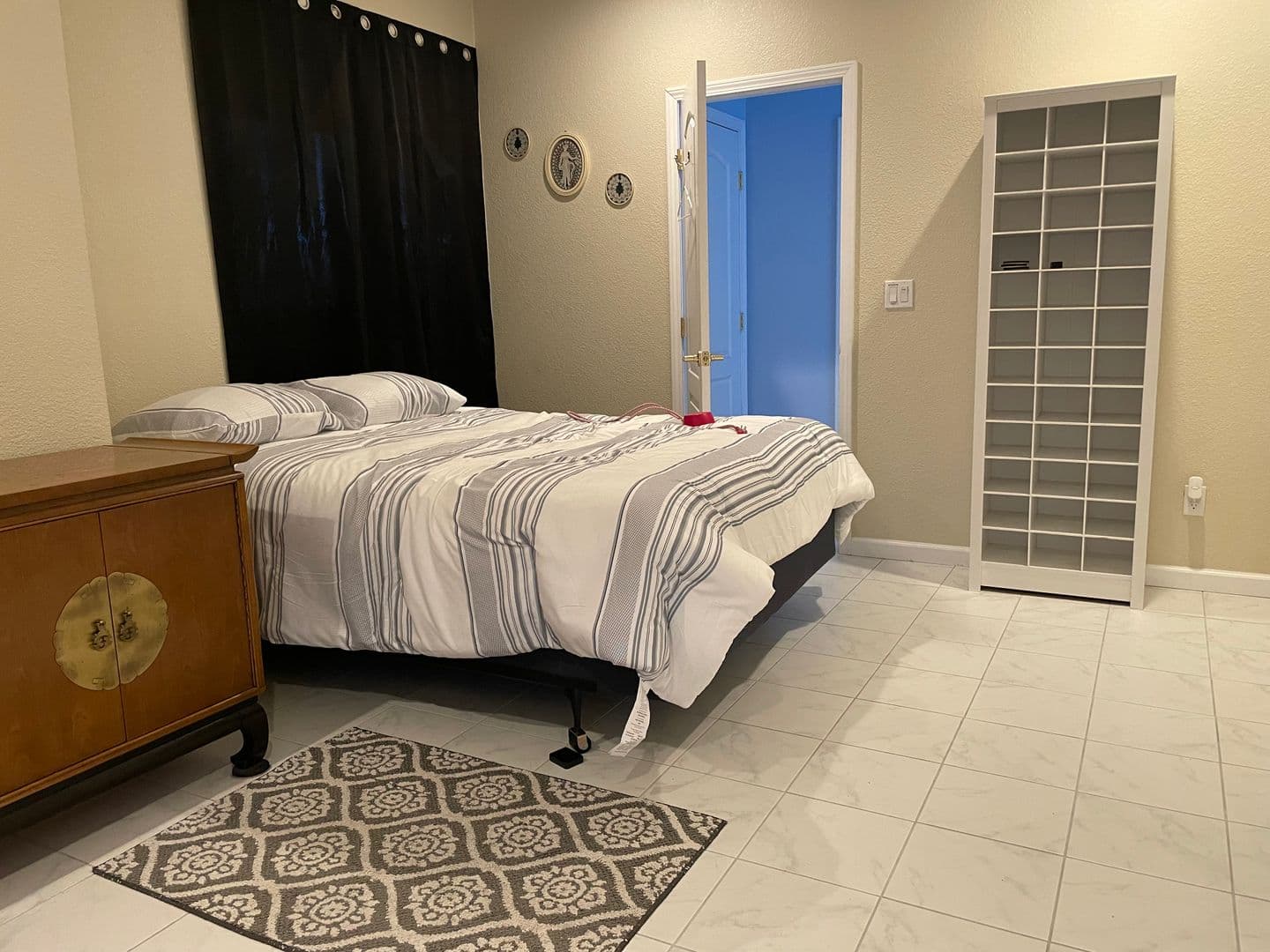 Reno House: 10850 Longhorn Drive