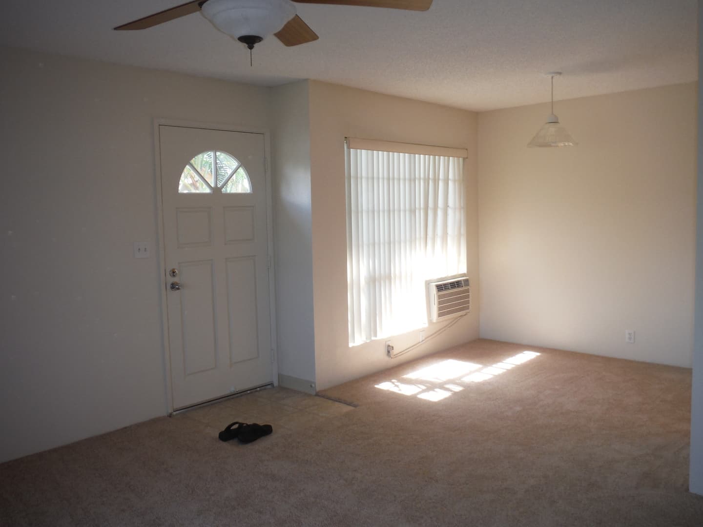 Honolulu Apartment: 271R Mananai Pl