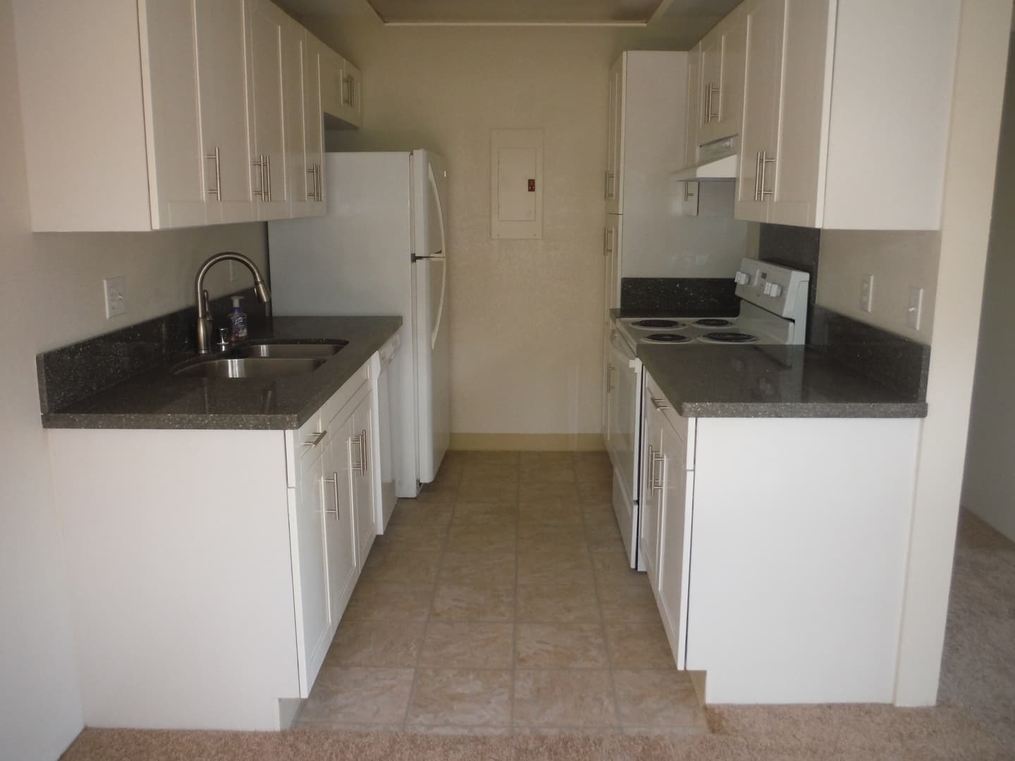 Honolulu Apartment: 271R Mananai Pl