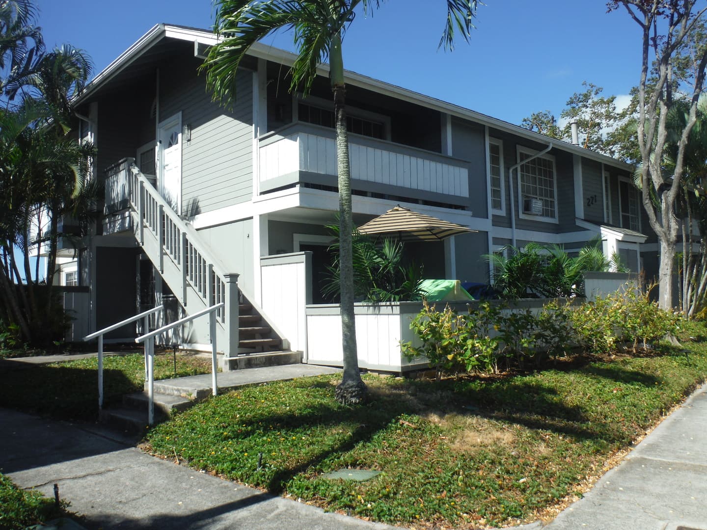 Honolulu Apartment: 271R Mananai Pl