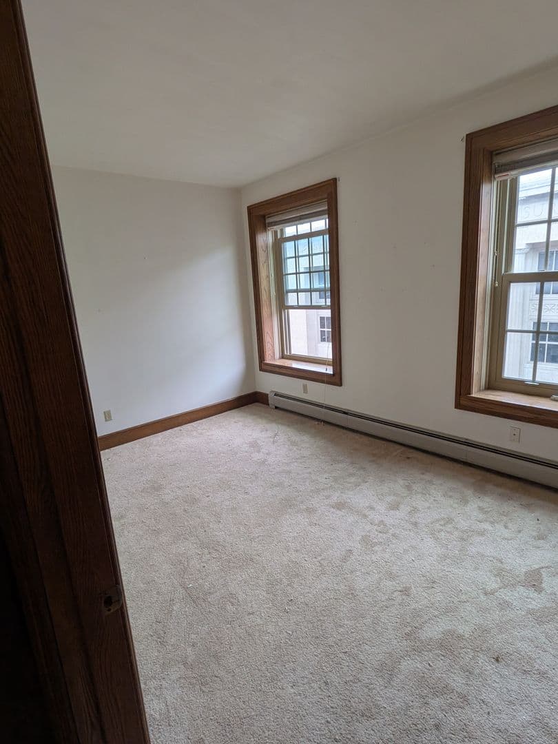 Stevens Point Apartment: 1408 Strongs Ave
