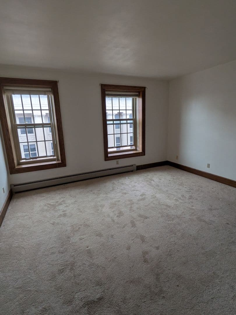 Stevens Point Apartment: 1408 Strongs Ave