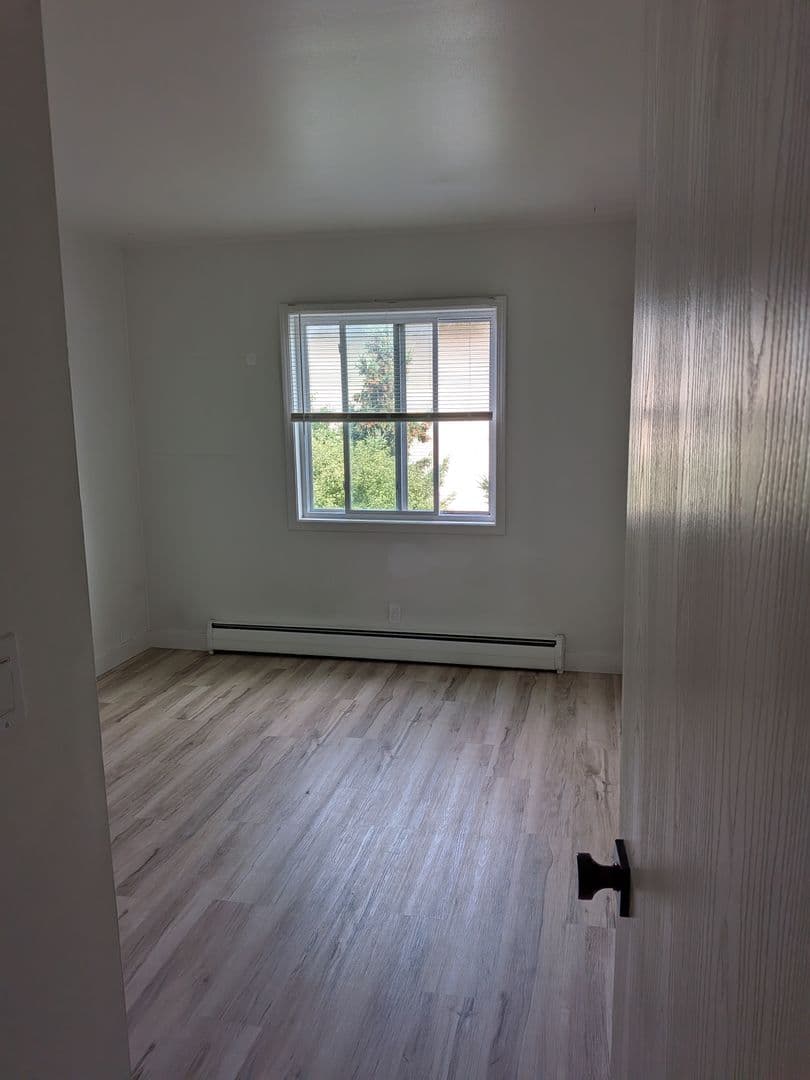 Wausau Apartment: 1016 Grand Ave