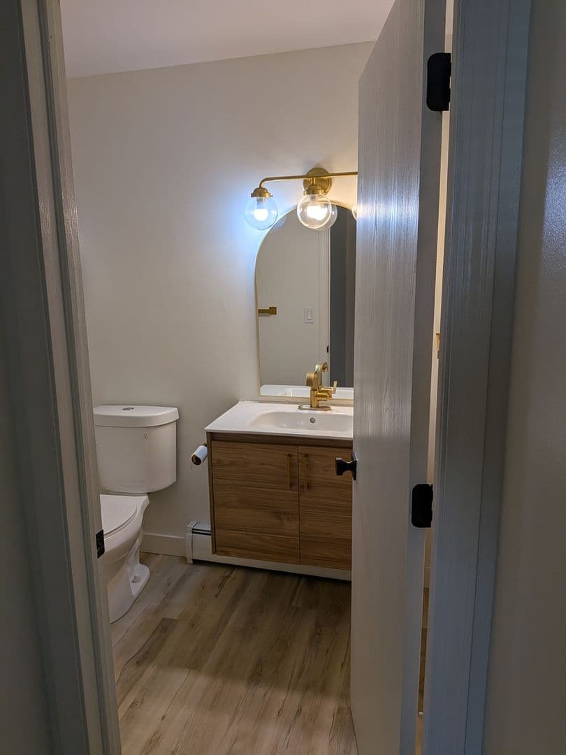 Wausau Apartment: 1016 Grand Ave