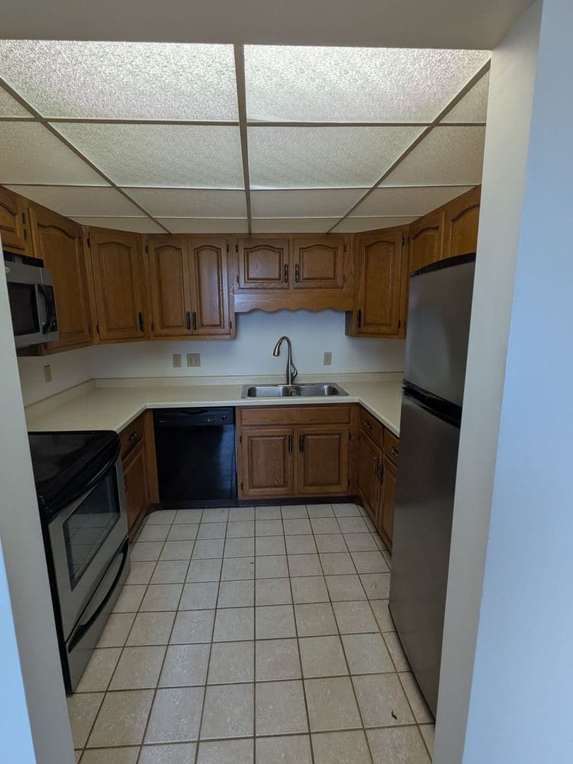 Stevens Point Apartment: 1408 Strongs Ave