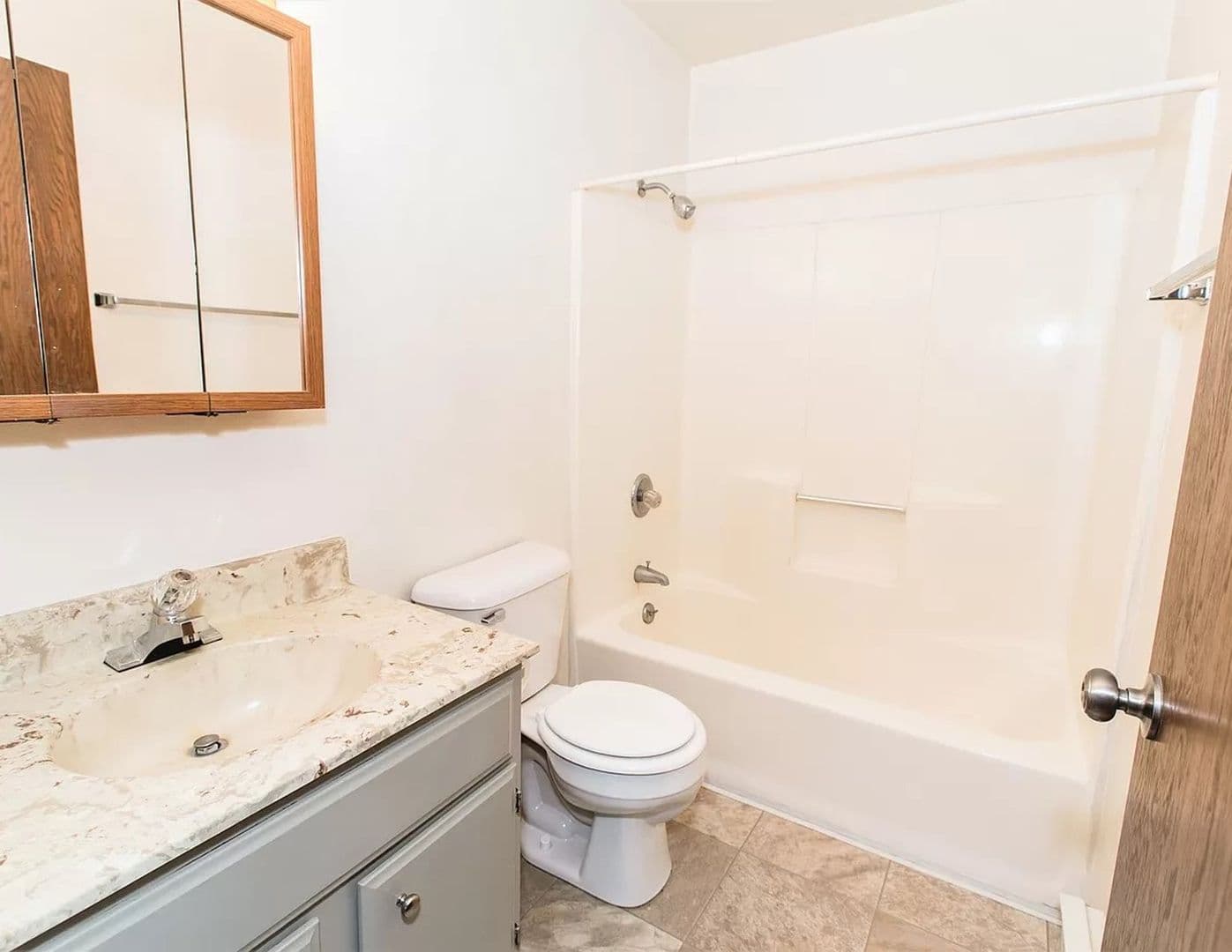 Rothschild Apartment: 18/20 Becker St
