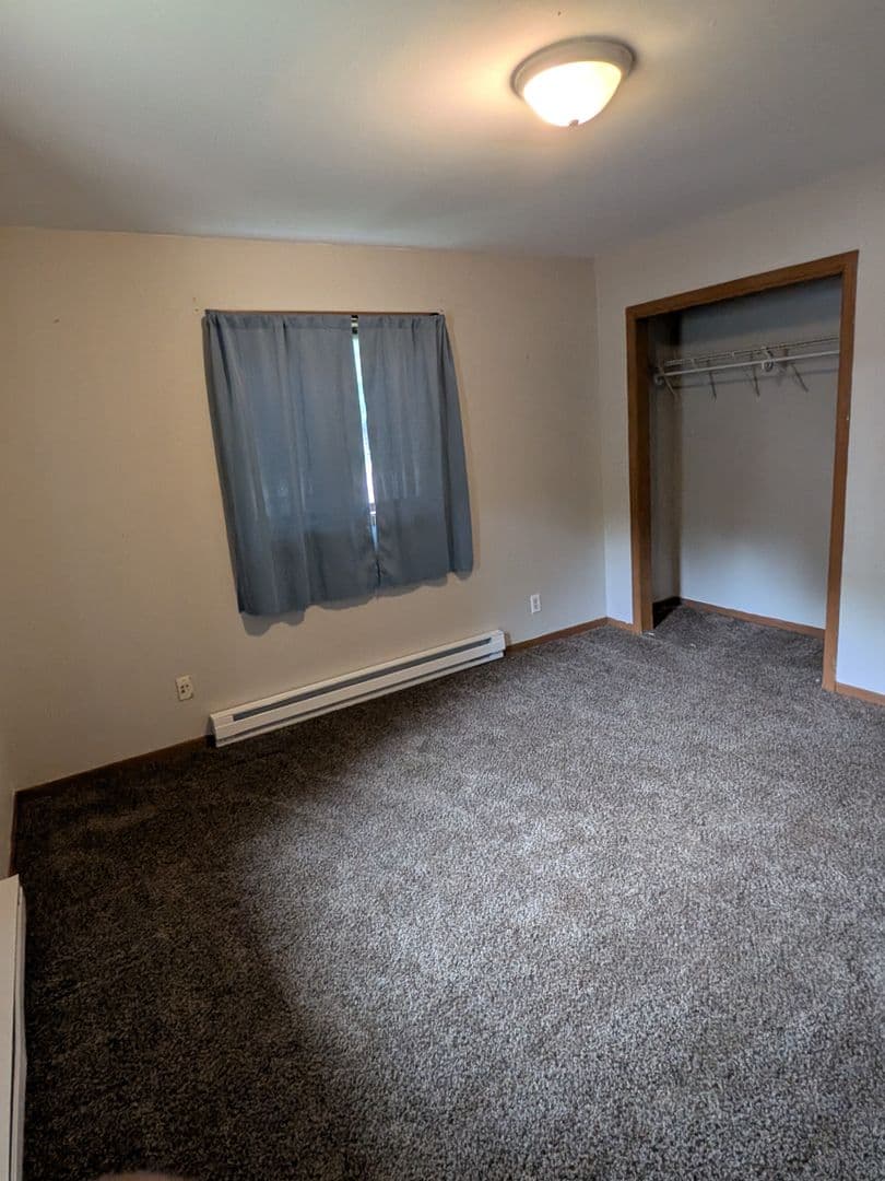 Wisconsin Rapids Apartment: 1521/1523 S 29th Ave