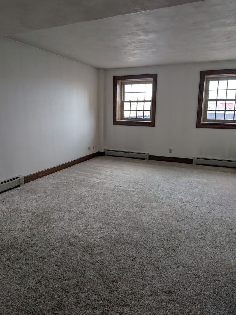 Stevens Point Apartment: 1408 Strongs Ave