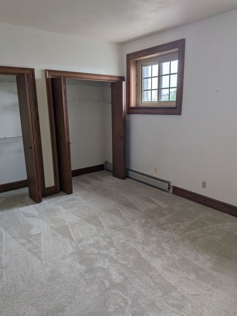 Stevens Point Apartment: 1408 Strongs Ave