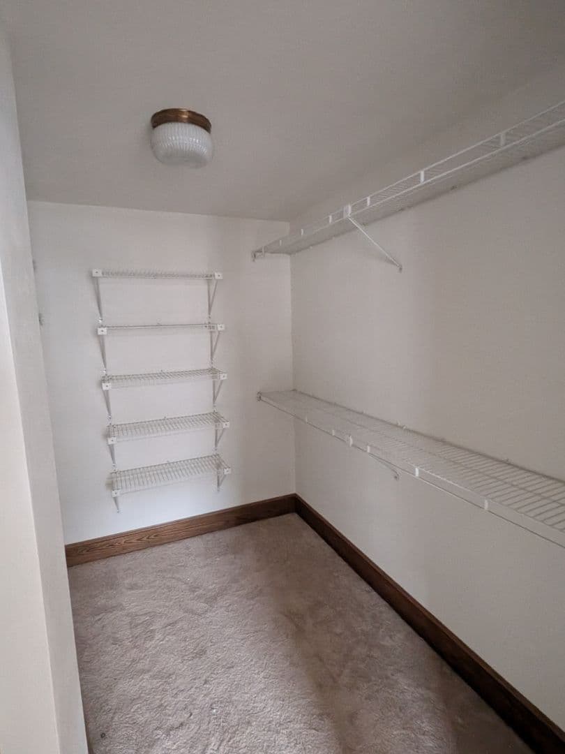 Stevens Point Apartment: 1408 Strongs Ave