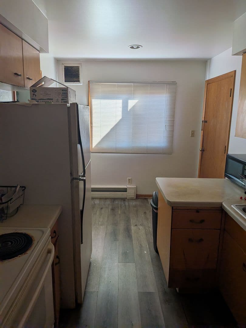 Wausau Apartment: 914 Grand Ave