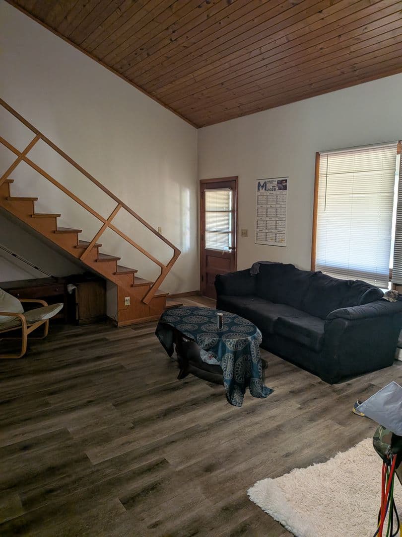 Wausau Apartment: 914 Grand Ave