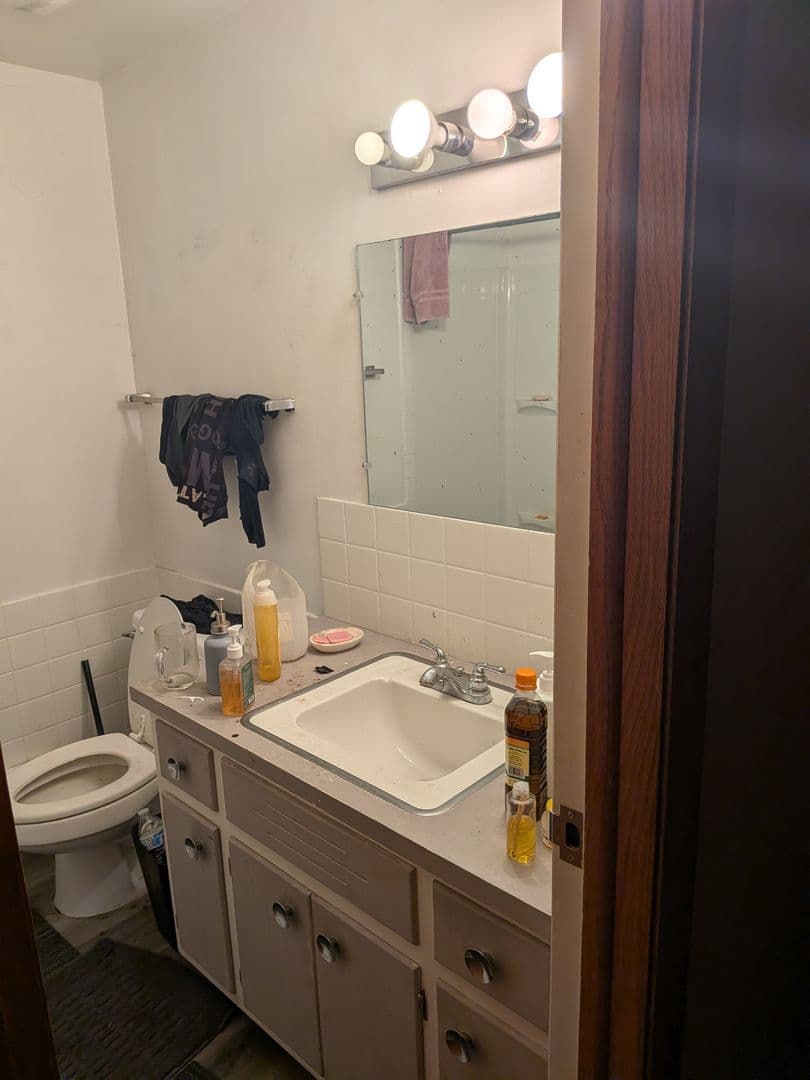Wausau Apartment: 914 Grand Ave