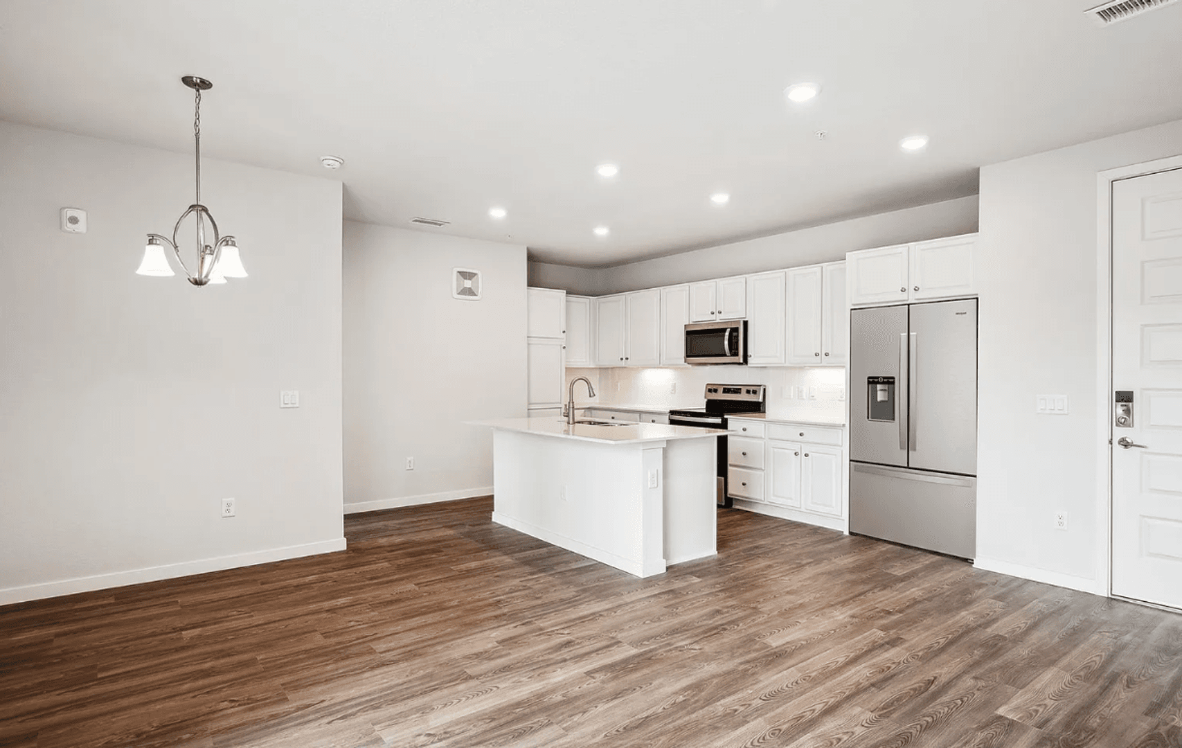 Broomfield Apartment: 487 Interlocken Blvd
