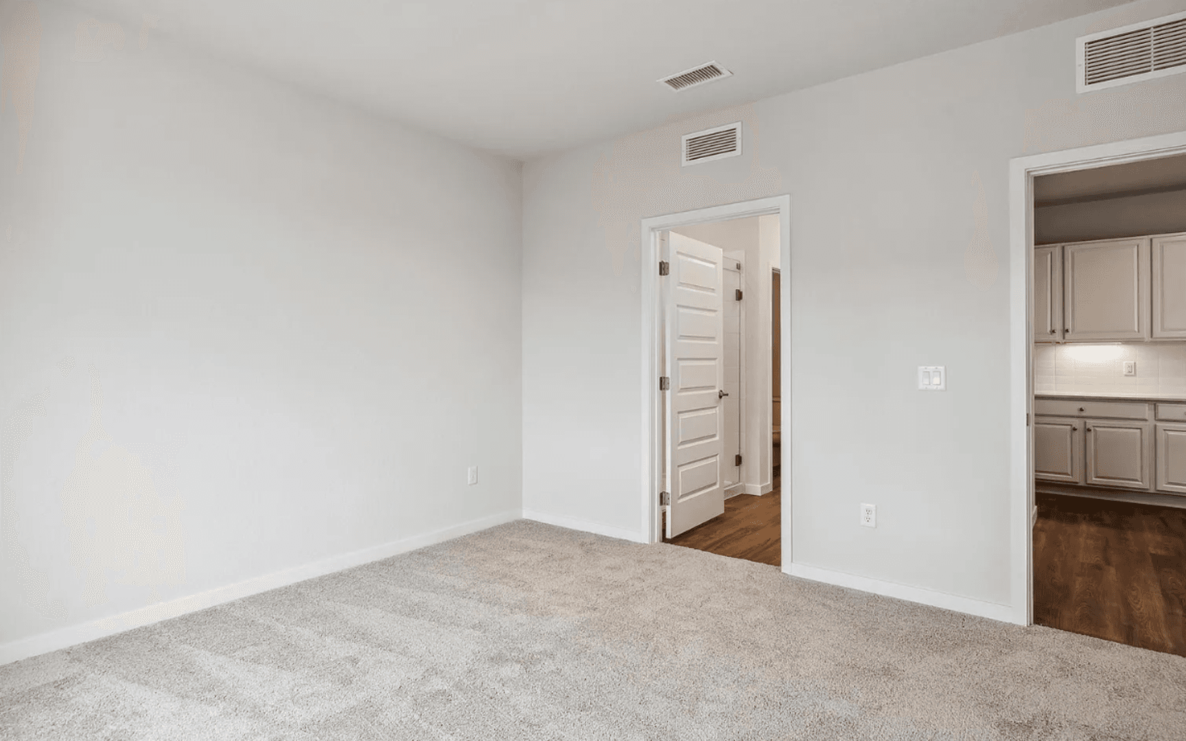 Broomfield Apartment: 487 Interlocken Blvd