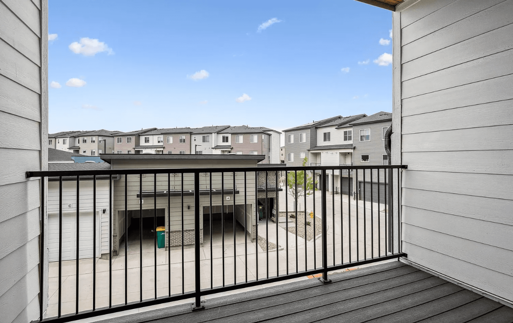 Broomfield Apartment: 487 Interlocken Blvd