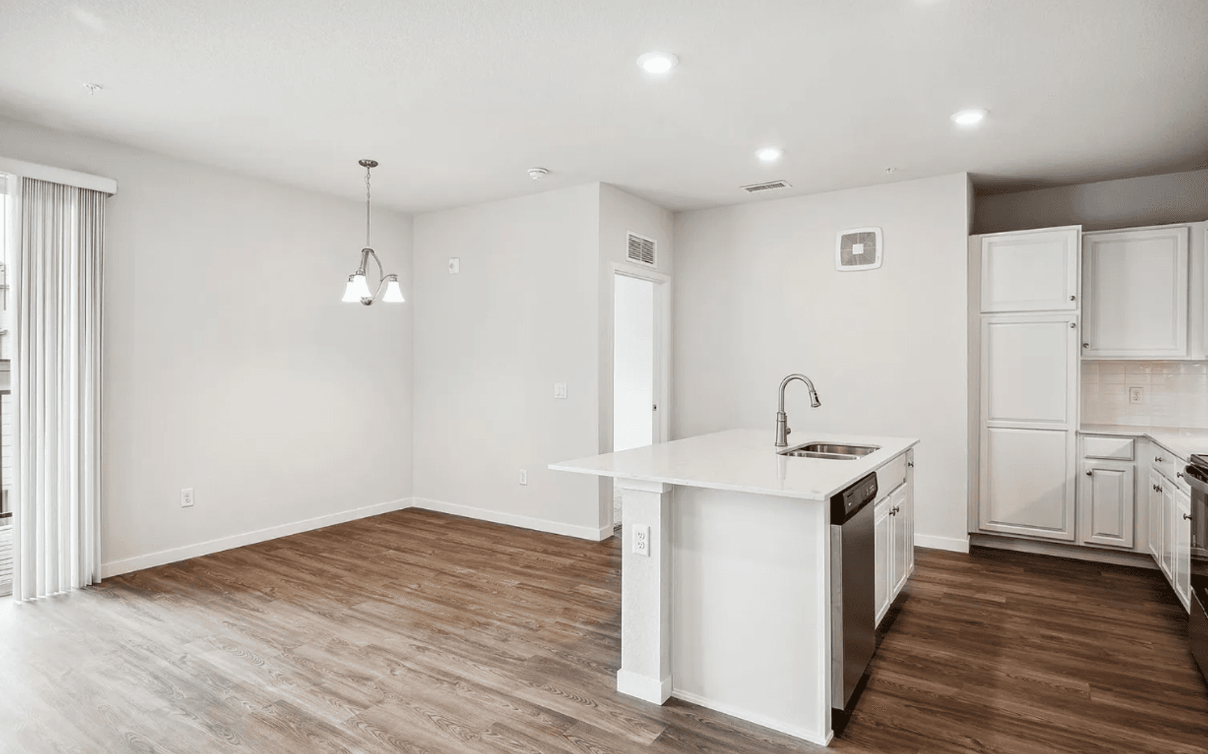 Broomfield Apartment: 487 Interlocken Blvd