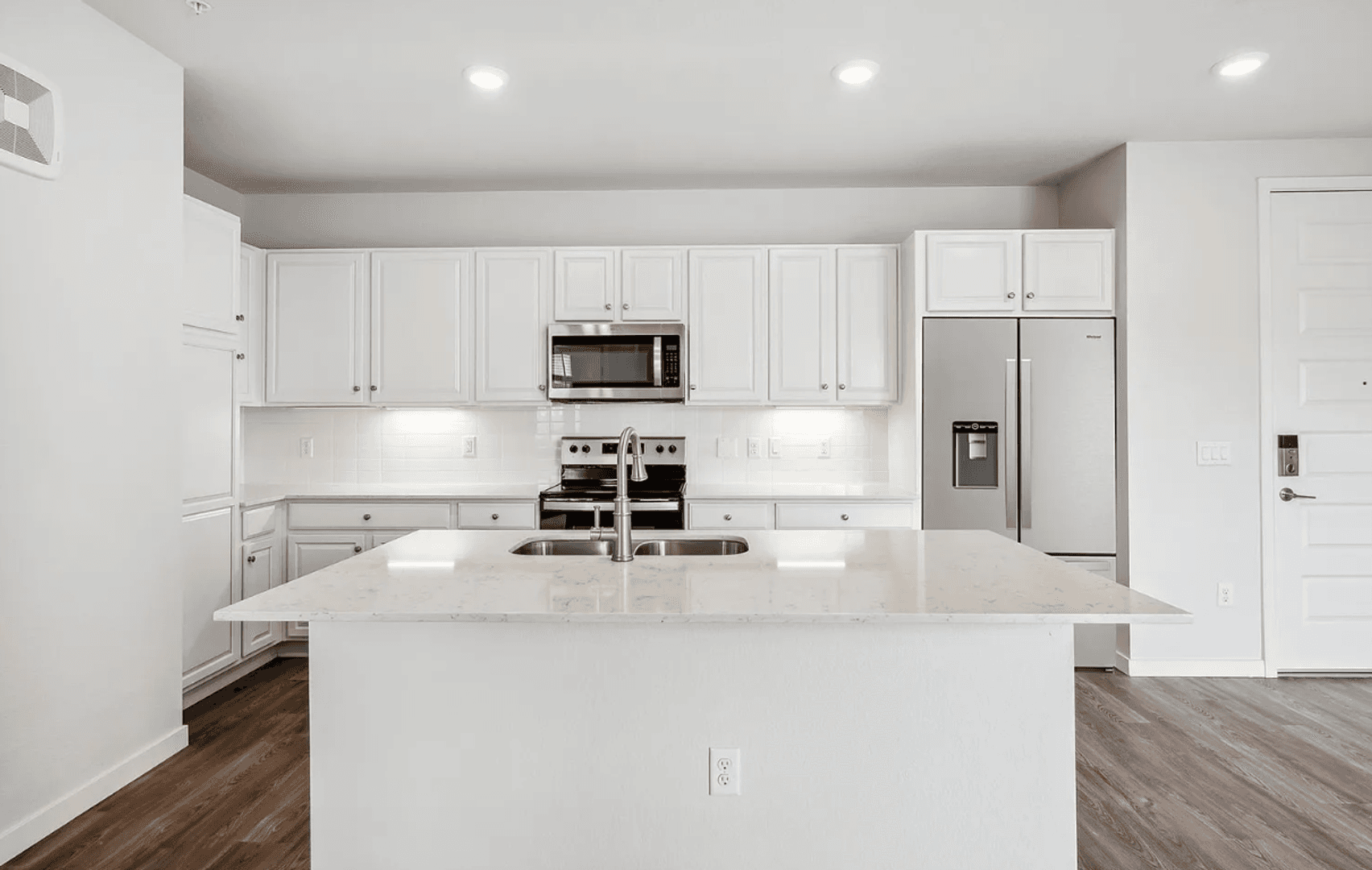 Broomfield Apartment: 487 Interlocken Blvd