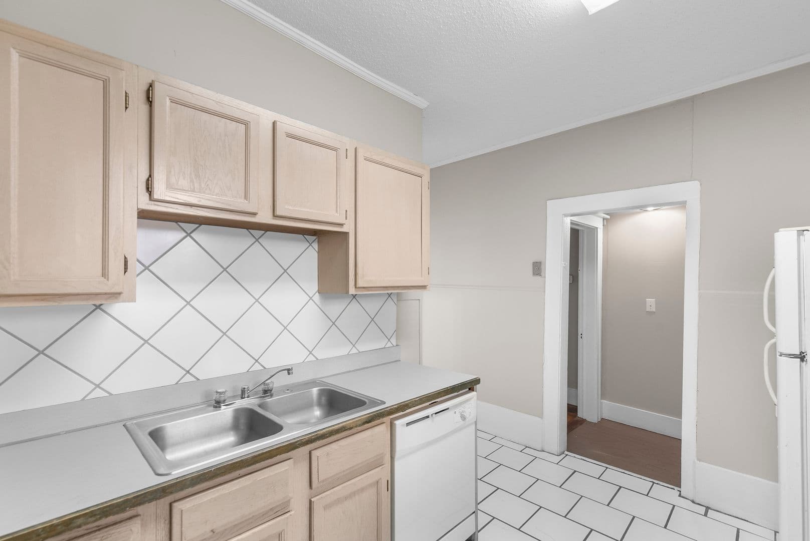Birmingham Apartment: 1429 18th Street South