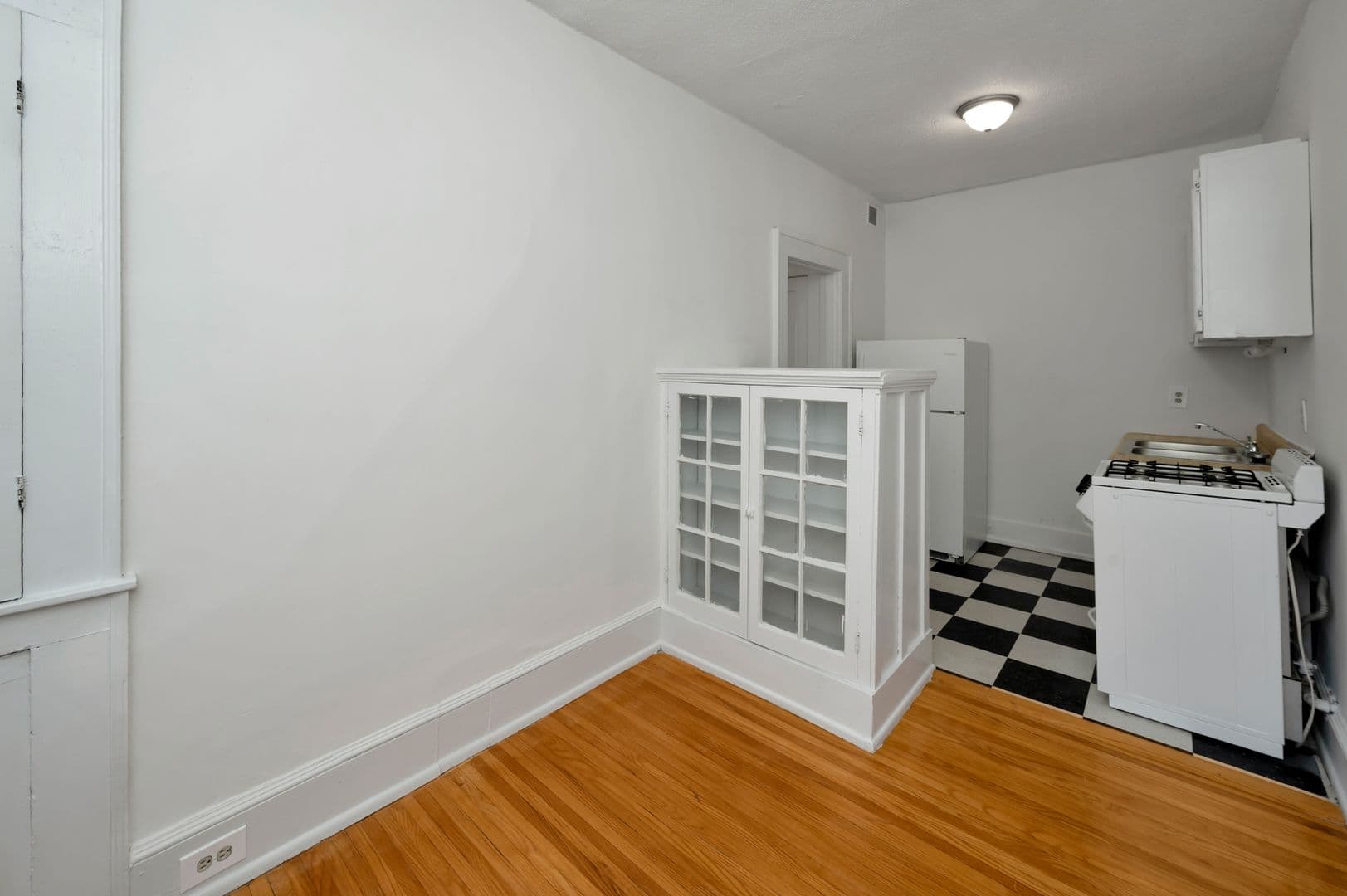 Birmingham Apartment: 1226-1228 29th Street South