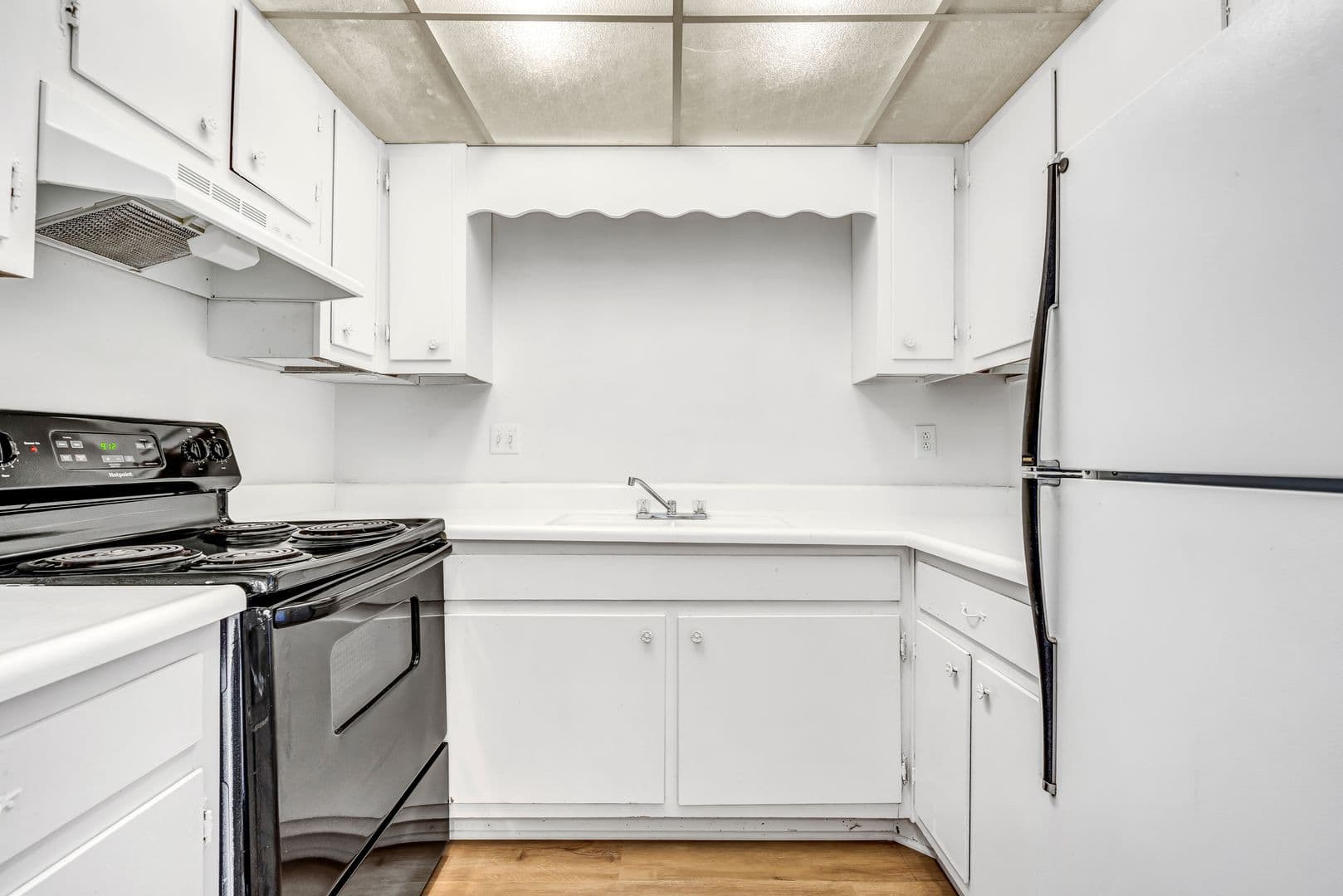 Birmingham Apartment: 3400 Cliff Road