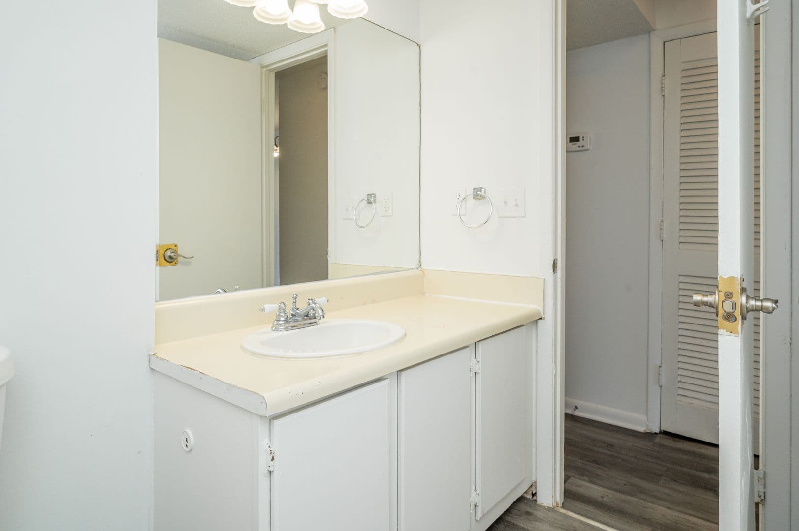 Birmingham Apartment: 3320 Cliff Road
