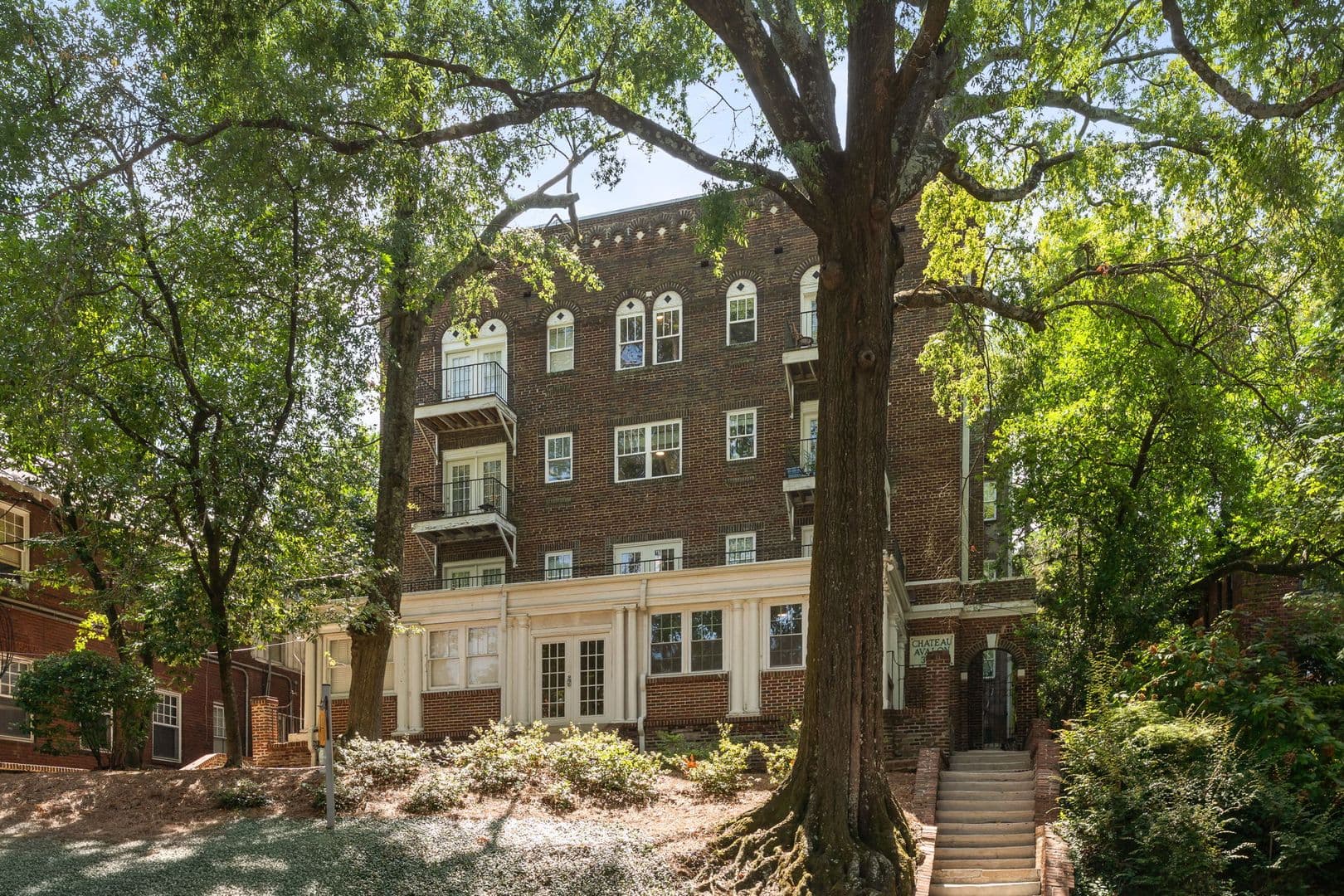 Birmingham Apartment: 3003 13th Ave S