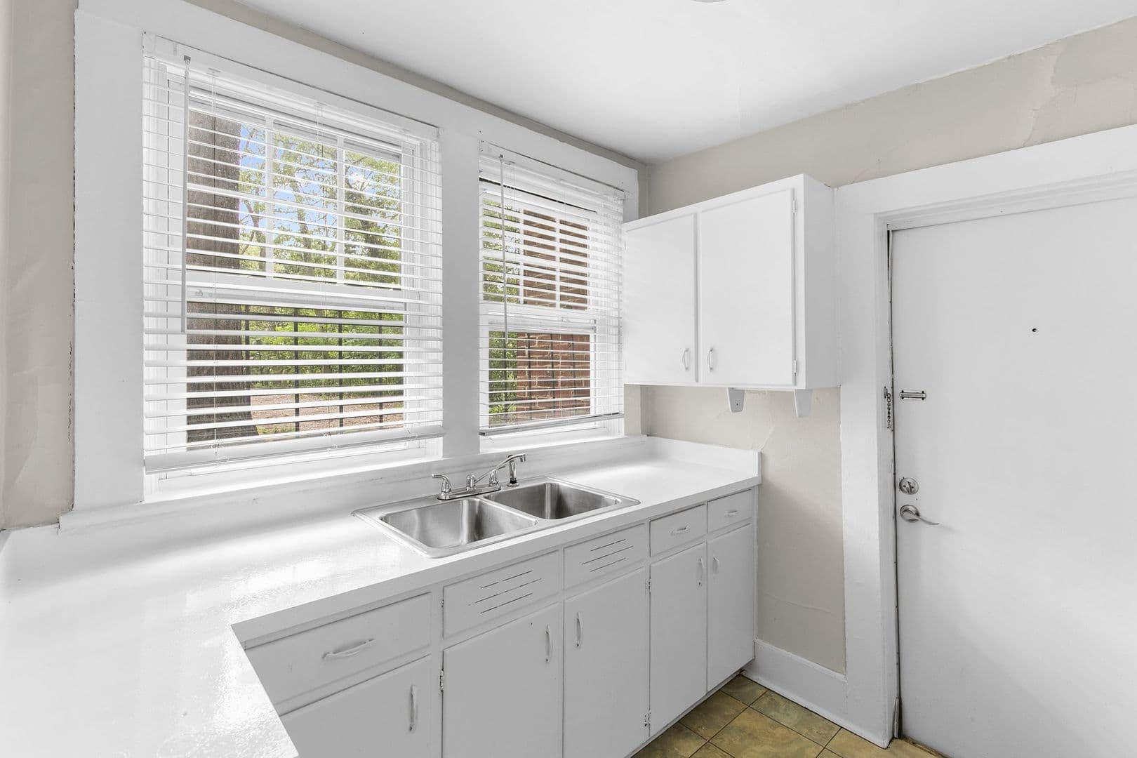 Birmingham Apartment: 2501 Caldwell Ave S