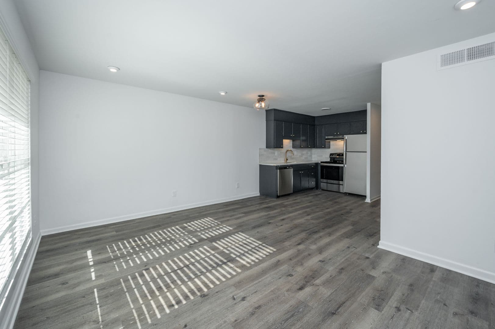 Birmingham Apartment: 3314 Cliff Road S